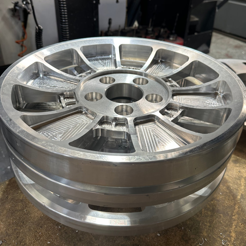 Bespoke 18" billet wheels, inspired by the legendary Daytona FIA race wheels. Made by Image Wheels for Pro V8 in France.
