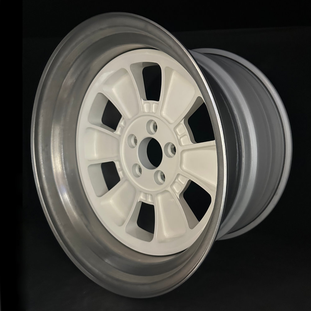 Bespoke 18" billet wheels, inspired by the legendary Daytona FIA race wheels. Made by Image Wheels for Pro V8 in France.