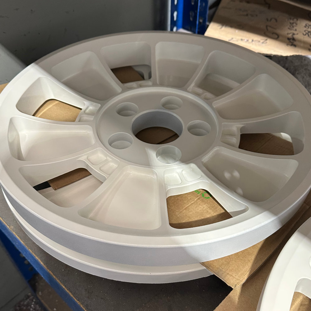 Bespoke 18" billet wheels, inspired by the legendary Daytona FIA race wheels. Made by Image Wheels for Pro V8 in France.