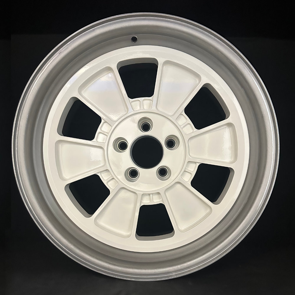 Bespoke 18" billet wheels, inspired by the legendary Daytona FIA race wheels. Made by Image Wheels for Pro V8 in France.